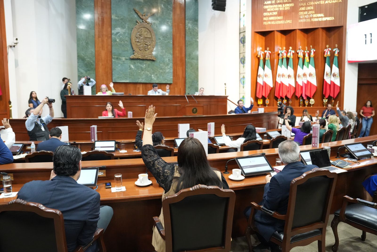 Diputados sesionan en el Congreso de Sinaloa