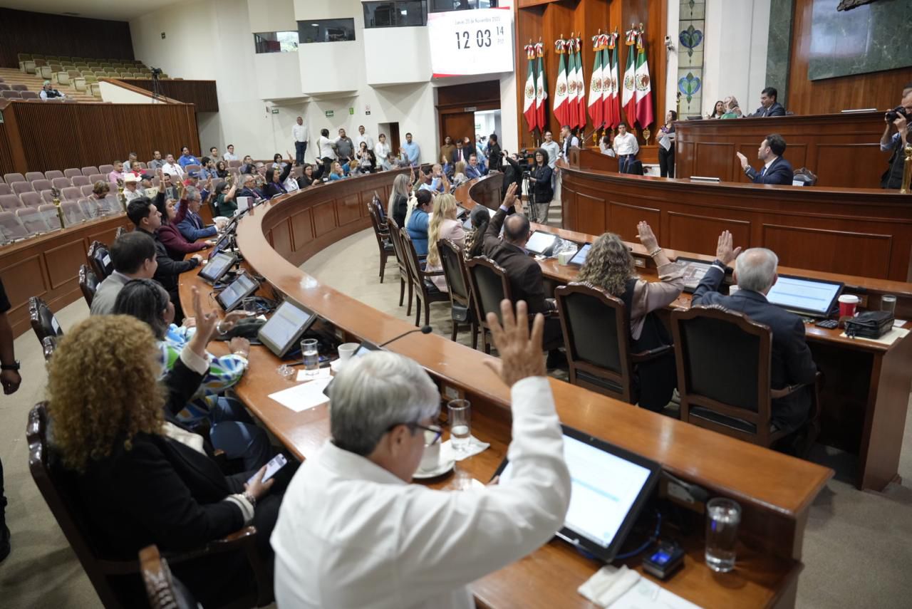 Diputados reunidos en el congreso