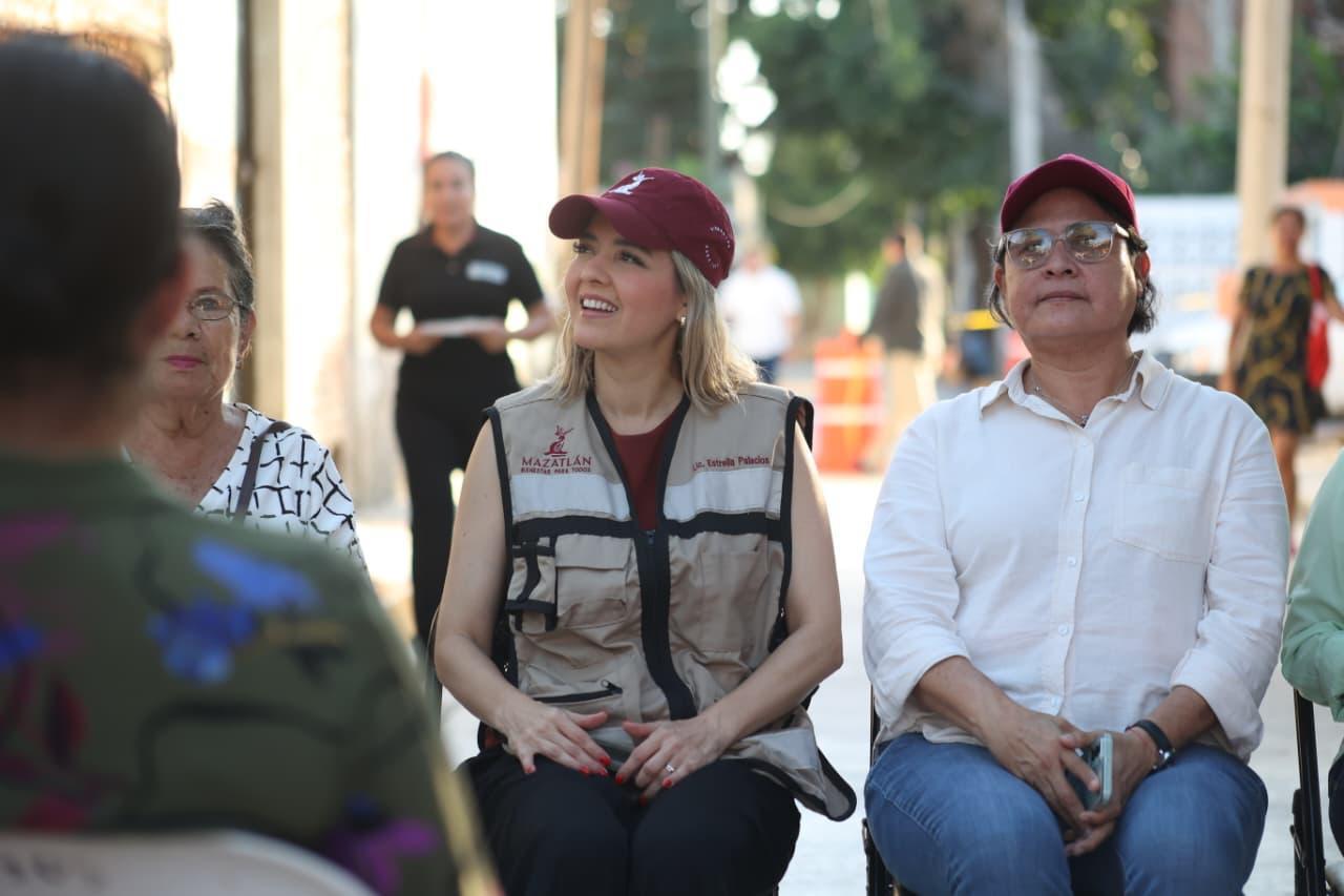 Vecinos de la Simón García en Mazatlán ahora tendrán un mejor bienestar con su calle pavimentada