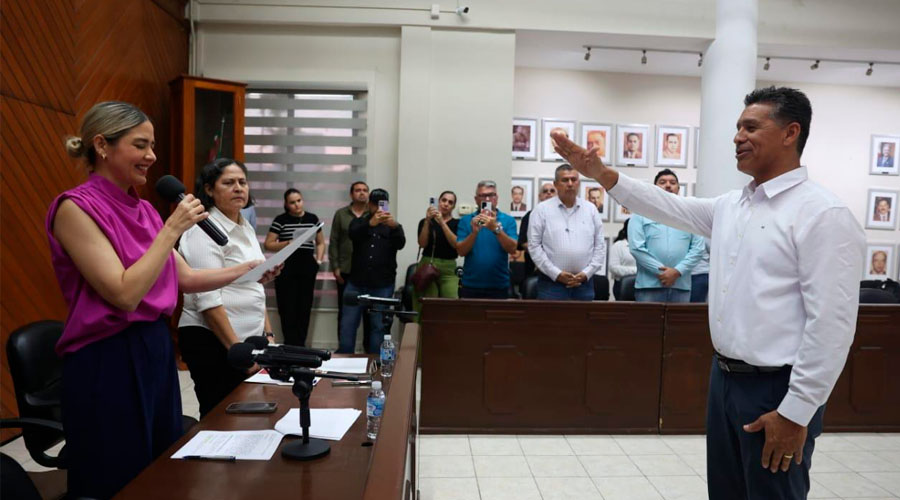 Ezequiel Mora tinde protesta como titular del Imdem