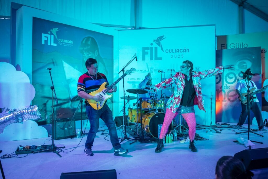 Grupo Musical en la Feria Internacional del Libro 2025 