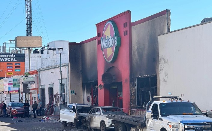 Separan de su cargo a titular de Protección Civil de Hermosillo tras incendio en tienda Waldo’s