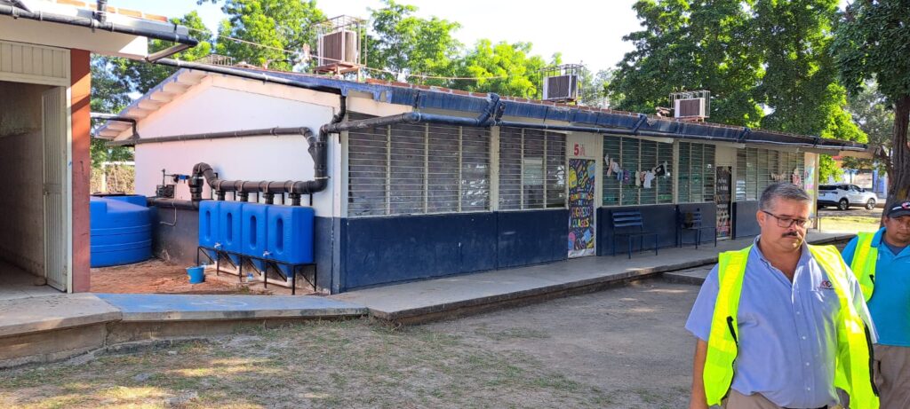 Sistema de captación instalado en una primaria