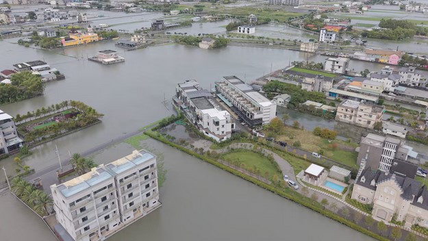 ¡Ahora en Taiwán! Tifón Fung-Wong deja inundaciones severas y provoca evacuaciones masivas: VIDEO
