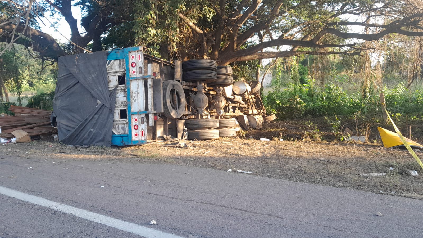 Joaquín Ernesto es el chofer del camión de carga fallecido tras chocar en Quila, Culiacán