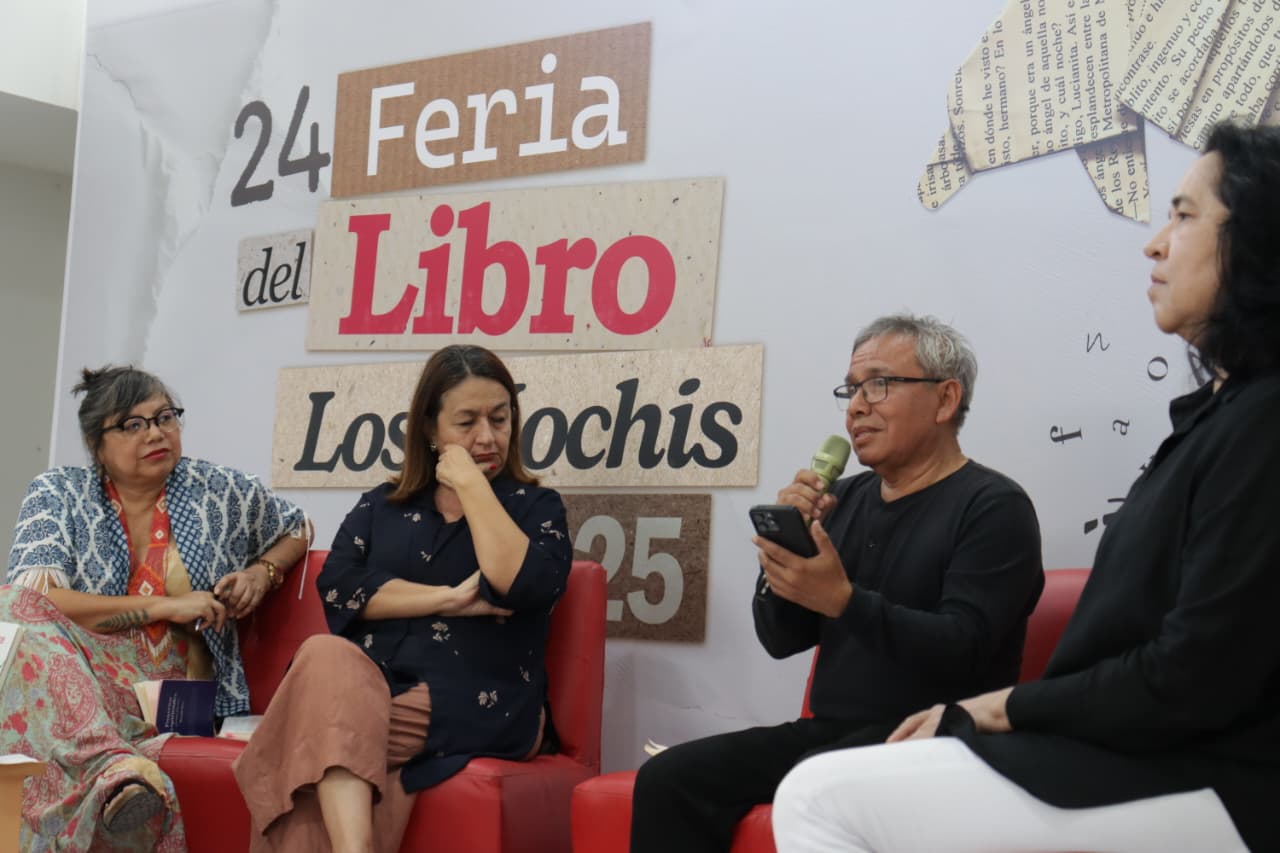 Lectura y conversación de Poesía en la Feria del Libro Los Mochis 2025