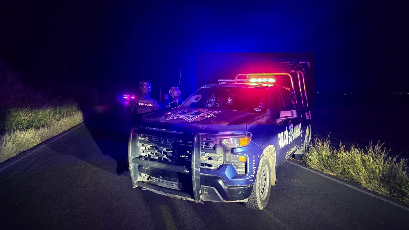 Elementos de la Policía Municipal de Navolato atienden hallazgo de un hombre asesinado