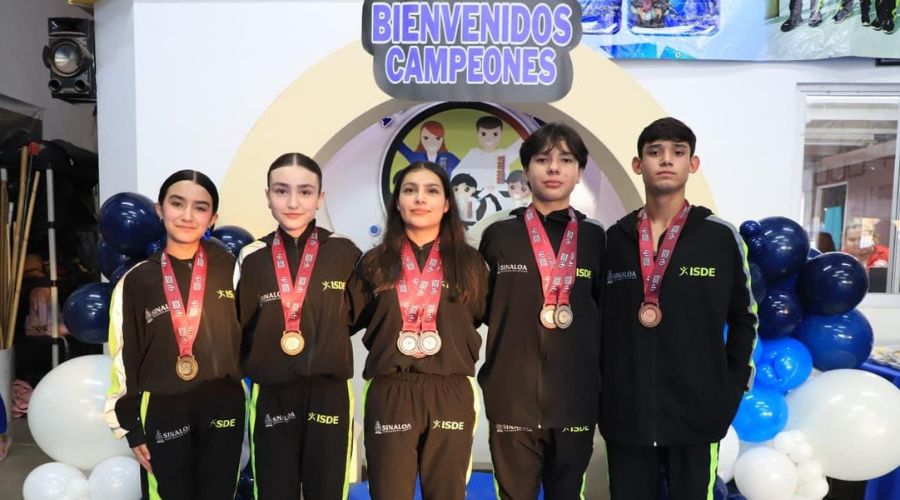 Jóvenes de la academia Malala de Culiacán ganan ocho medallas en torneo