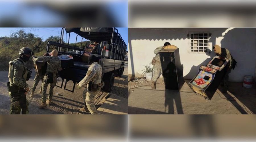 Militares cargando maquinas tragamonedas para asegurarlas durante operativos