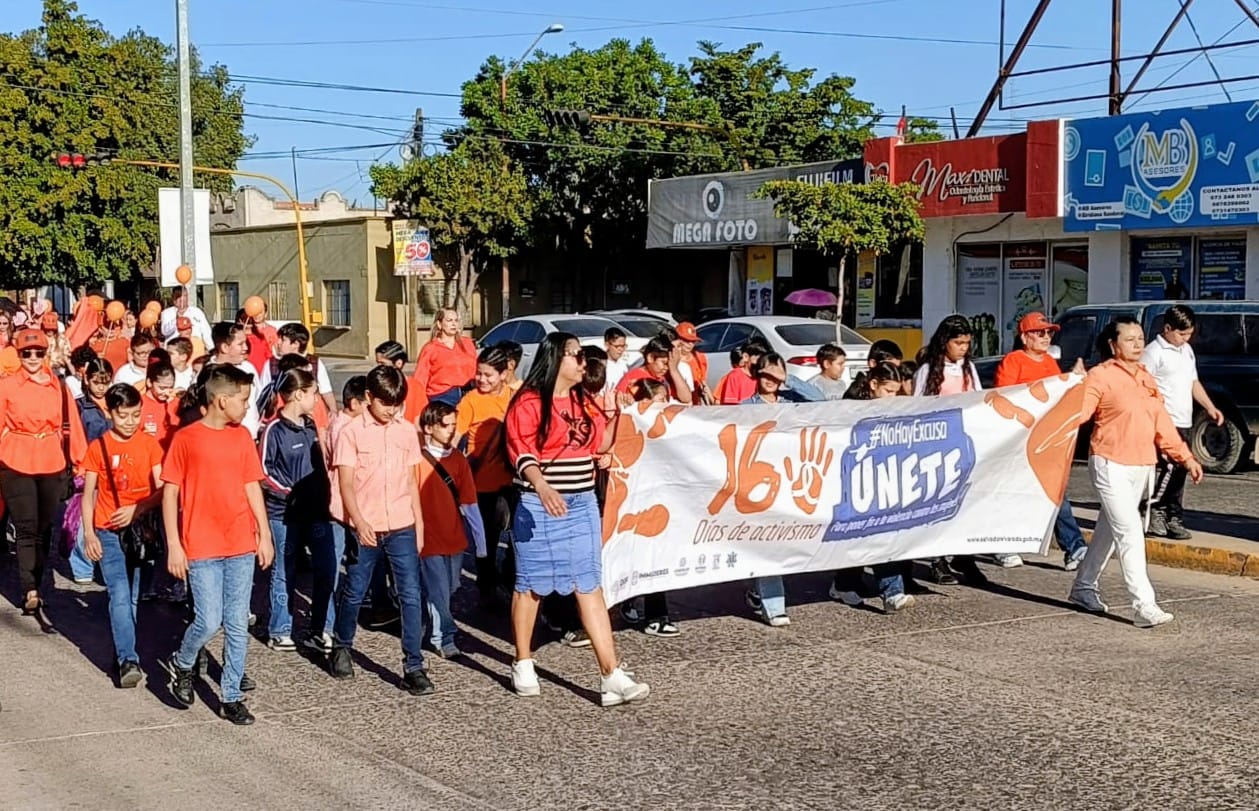 Marcha en Salvador Alvarado en contra de la violencia sobre la Mujer