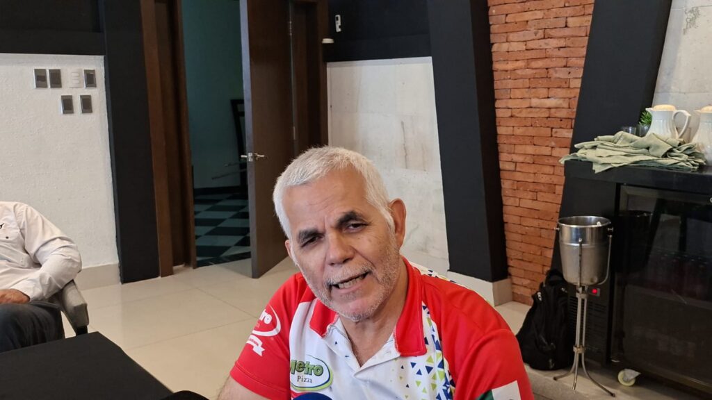 Mario Zazueta Félix, secretario restaurantero en Los Mochis