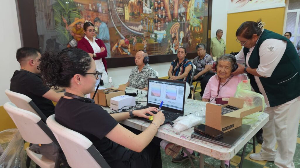 Más de 80 personas recuperan su audición con el programa de Beneficencia Pública en Salvador Alvarado