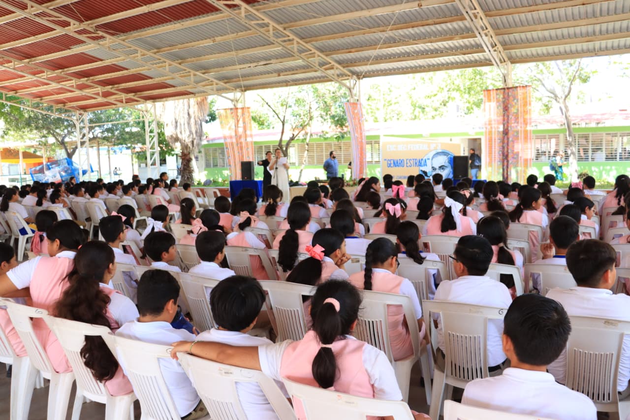 Imparten pláticas contra la violencia y las drogas a alumnos de Mazatlán
