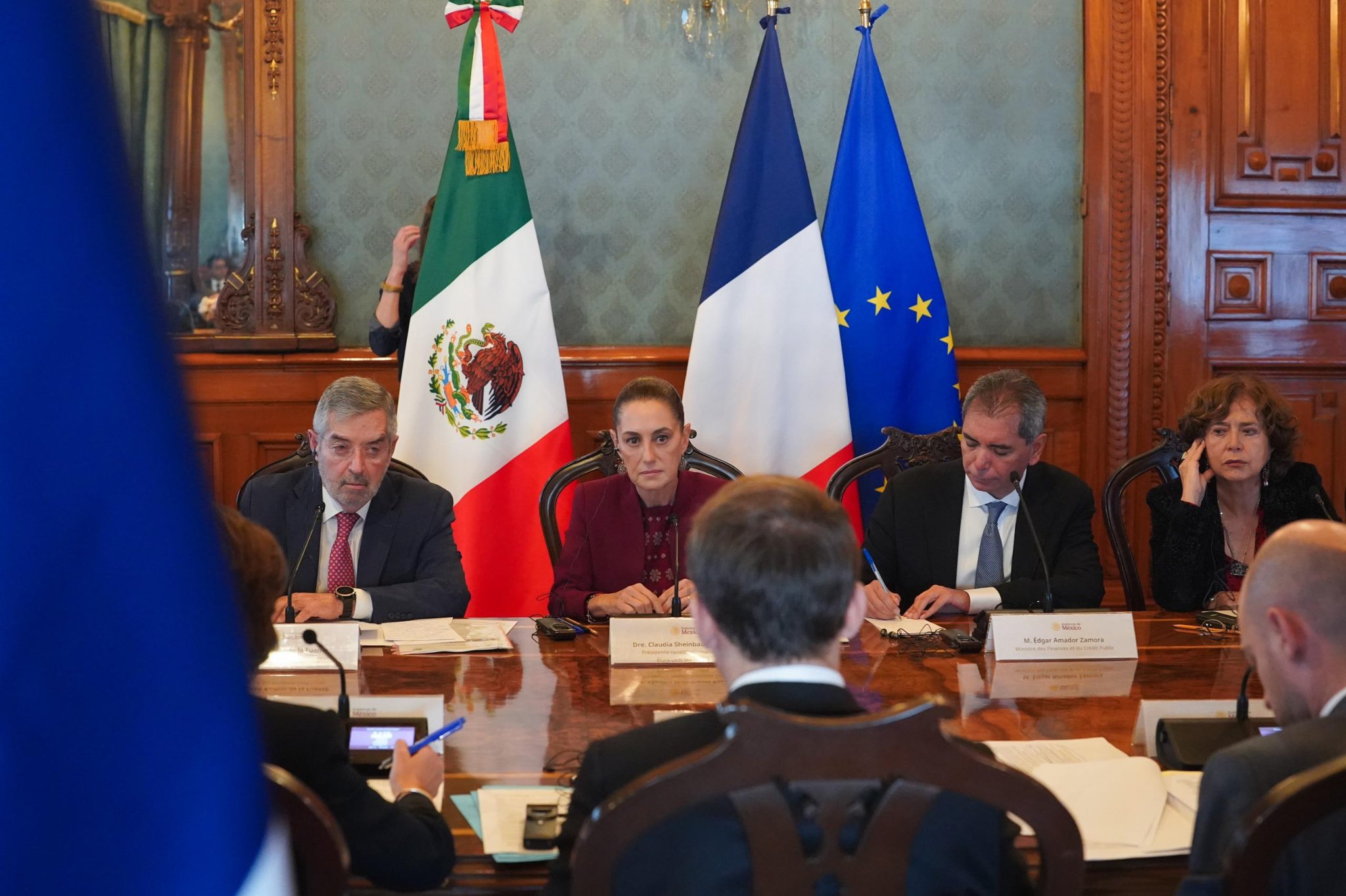 México y Francia firman acuerdo histórico para fortalecer la diplomacia feminista
