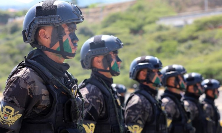 Venezuela despliega 200 mil militares para enfrentar 