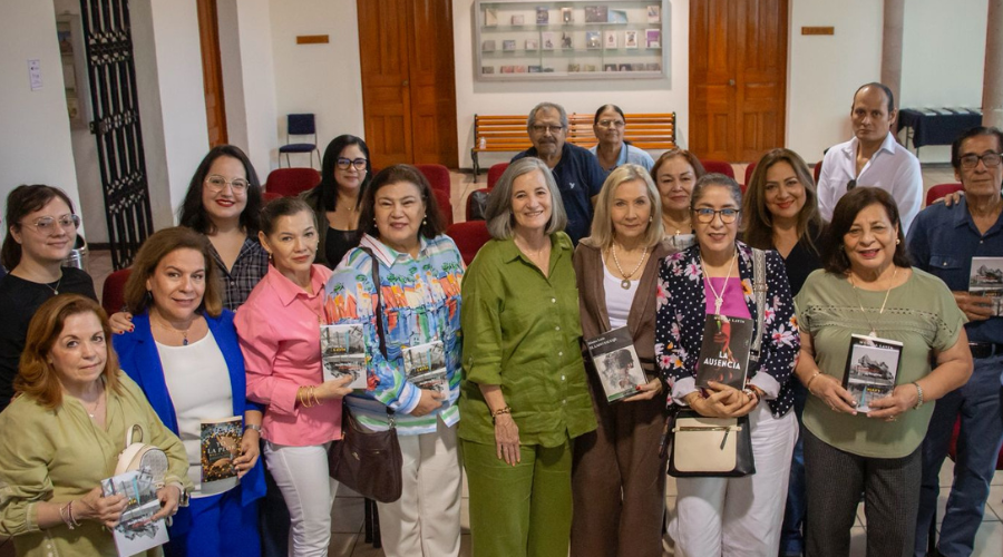 Mónica Lavín en la FIL Culiacán 2025