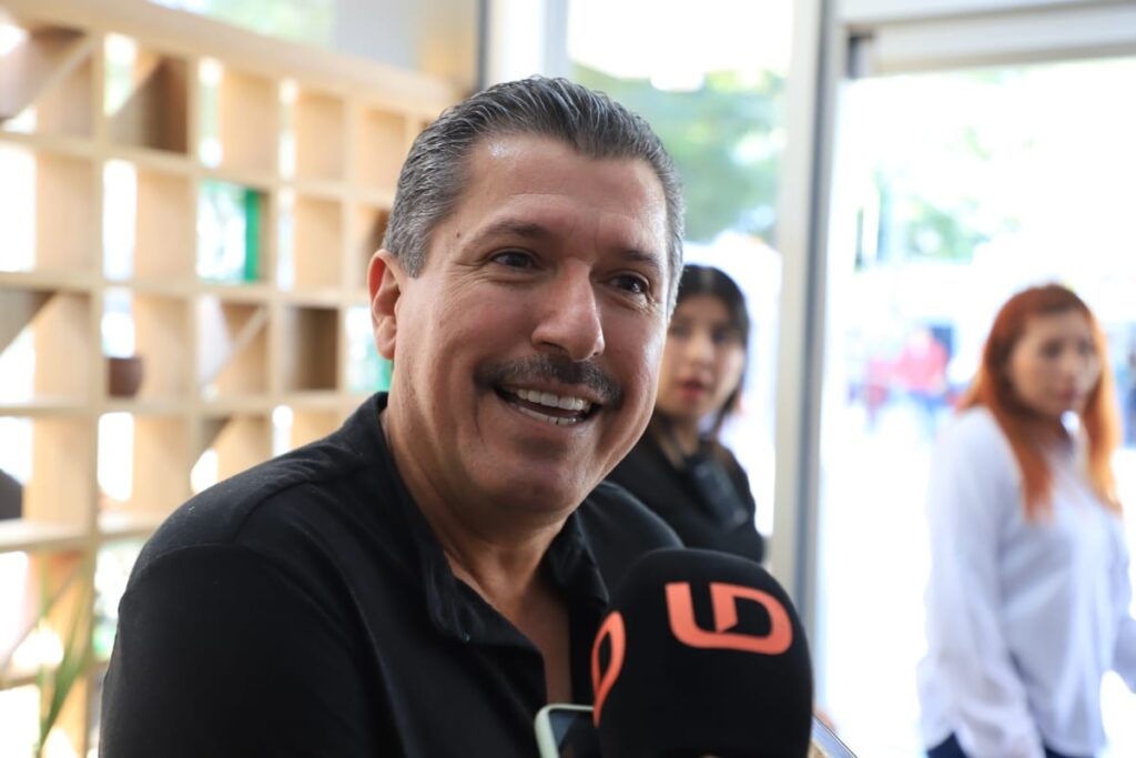 Óscar Sánchez siendo entrevistado por Línea Directa
