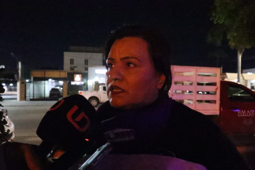 Policía Dignora Valdez se manifiesta en Palacio Municipal de Ahome