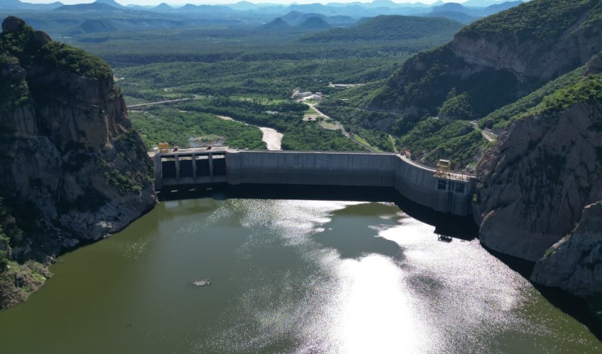 Presa de agua en Sinaloa