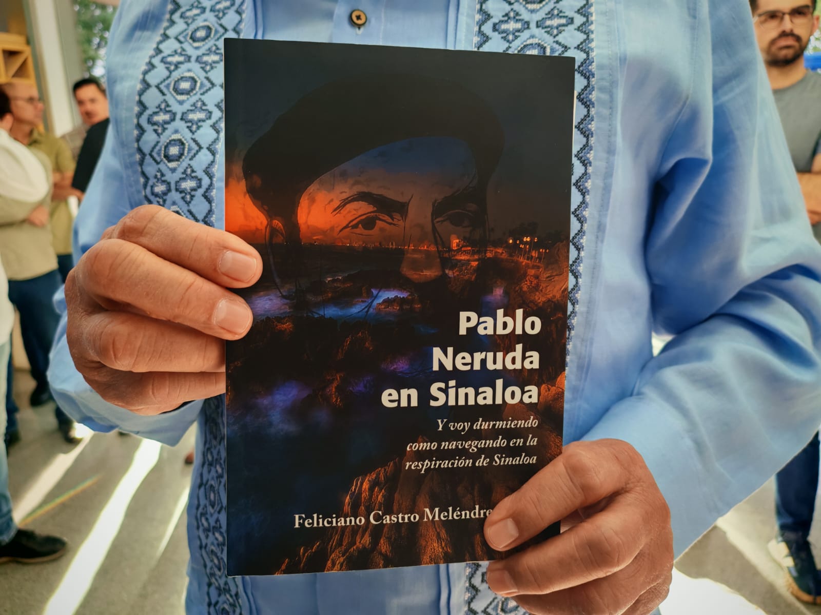 Feliciano Castro Meléndrez presentó su libro en la FIL Culiacán 2025