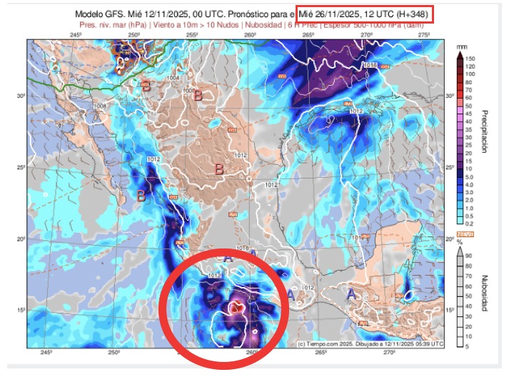 Imagen satelital de México destacando la posible formación de un sistema ciclónico