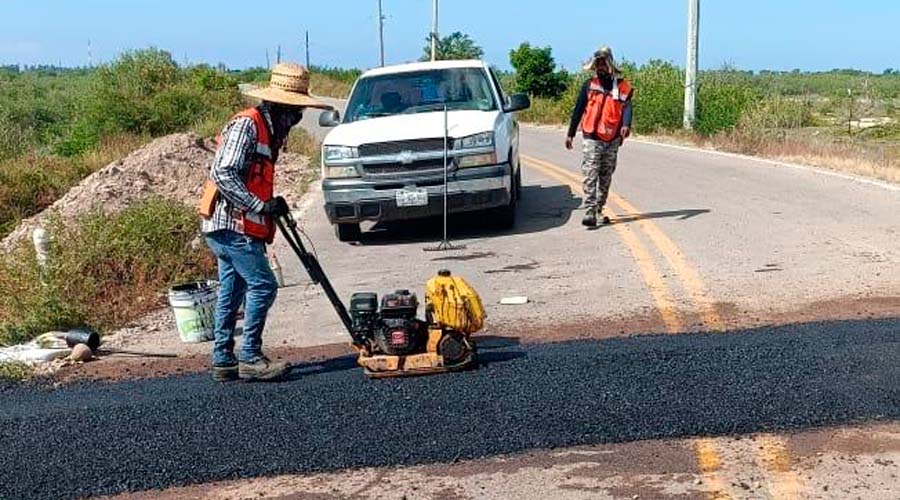 Trabajos de rehabilitación en la carretera Rosario - Caimanero, de Sinaloa