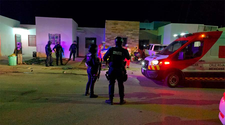 Elementos de la Policía Estatal y Paramédicos de la Cruz Roja Mexicana atienden ataque armado en Valle Alto, Culiacán