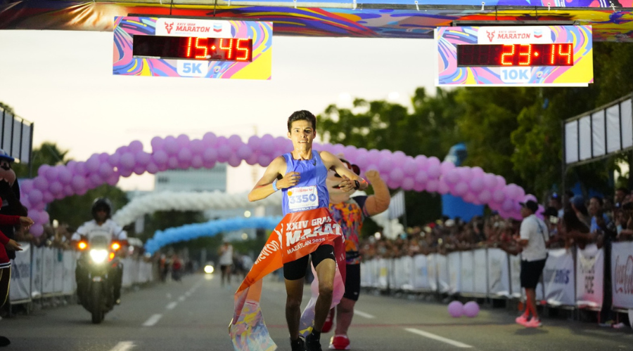 Roberto Medina supera la prueba de los 5K del Maratón Chevron Pacífico 2025 