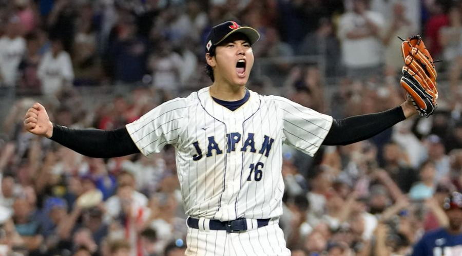 Shohei Ohtani celebra el campeonato de Clásico Mundial