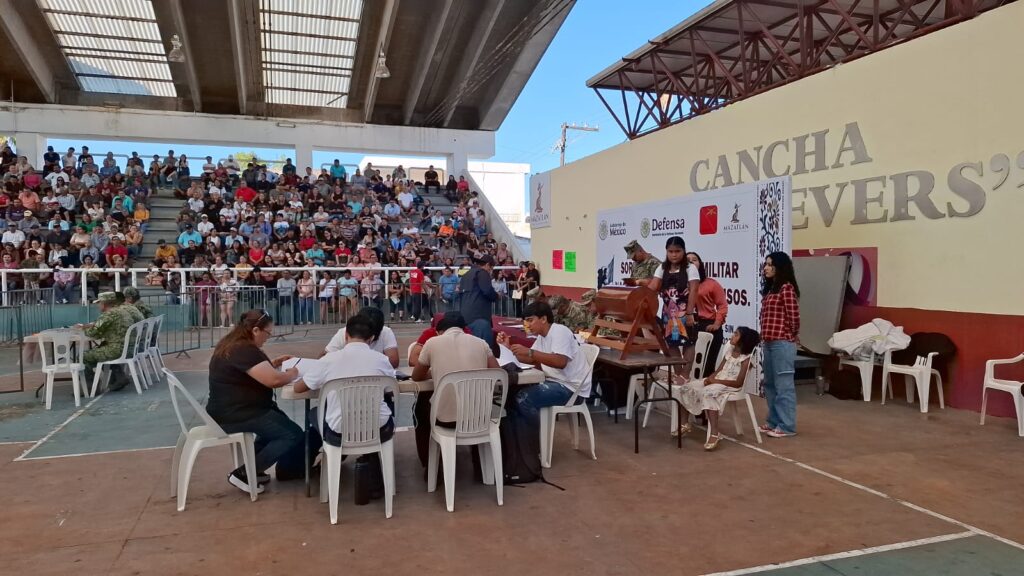 Sorteo del Servicio Militar Nacional, clase 2007 y remisos, en Mazatlán