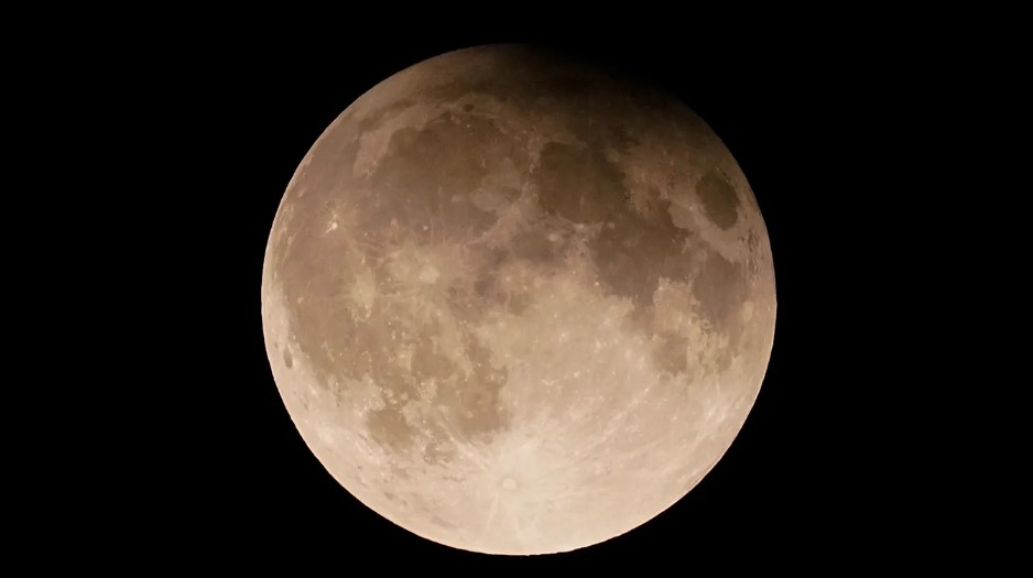 Superluna de noviembre 2025: cuándo y cómo ver el fenómeno más grande y brillante del año