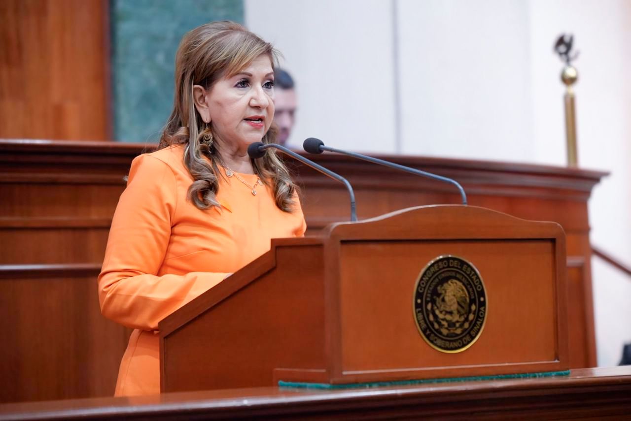 Tere Guerra en el congreso del estado proponiendo reformas en favor de la seguridad de las mujeres