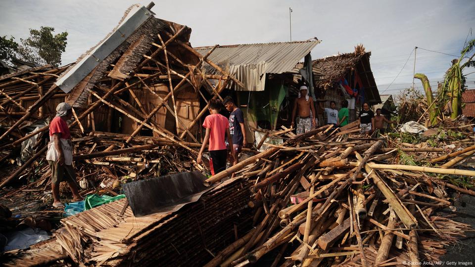 Tifón Kalmaegi deja estragos y víctimas en varias provincias filipinas