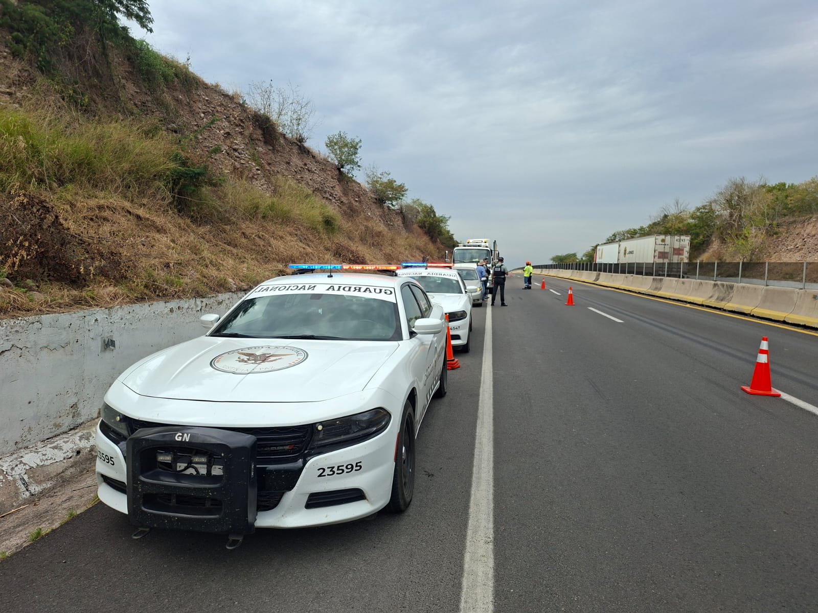 Unidad de Guardia Nacional División Carreteras en accidente tipo choque