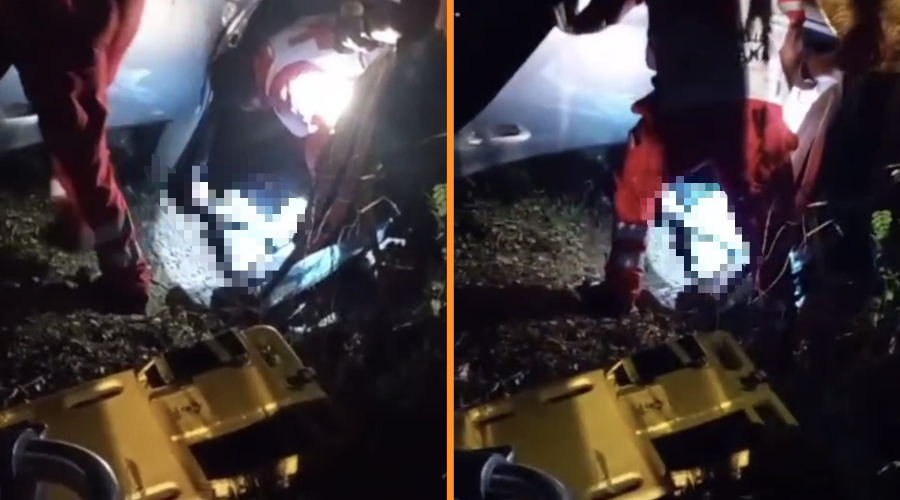 Paramédicos de Cruz Roja auxiliando a una de las personas accidentadas.
