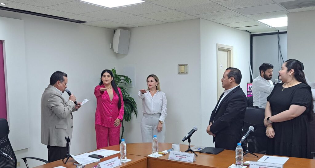 Yuridia Galán y Carmen Rodríguez rinden protesta como nuevas consejeras del IEES