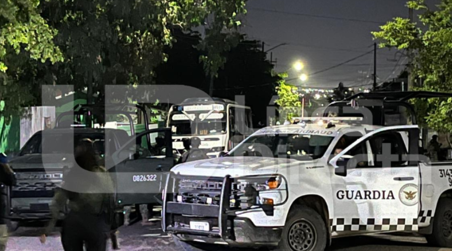 Elementos del Ejército Mexicano y Guardia Nacional resguardan la zona tras el ataque a balazos