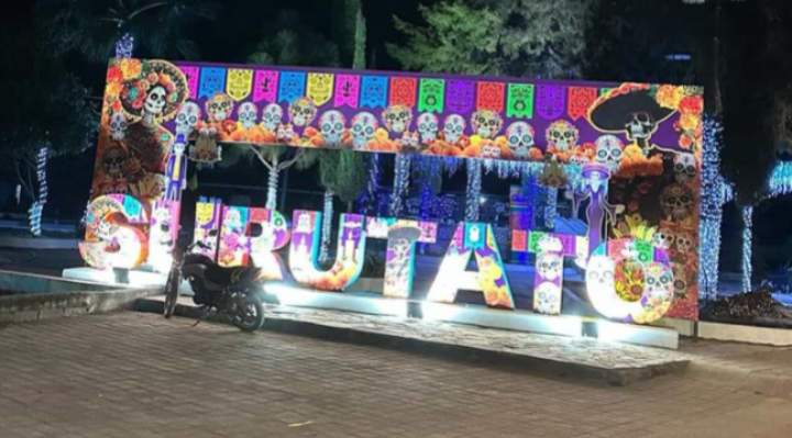 Letras de Surutato decorada por día de muertos