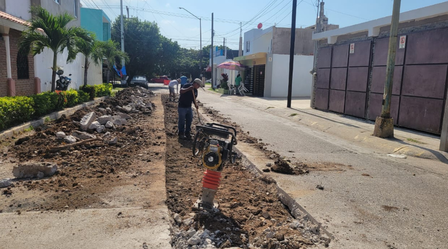 Trabajos de bacheo en Mazatlán