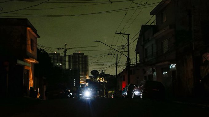 Apagón masivo deja más de 1.3 millones de personas sin luz en São Paulo, Brasil