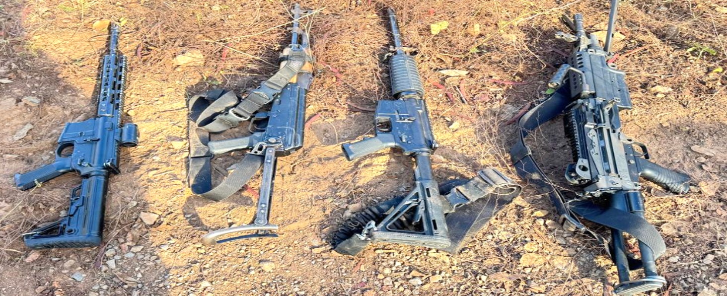 Armas en el piso