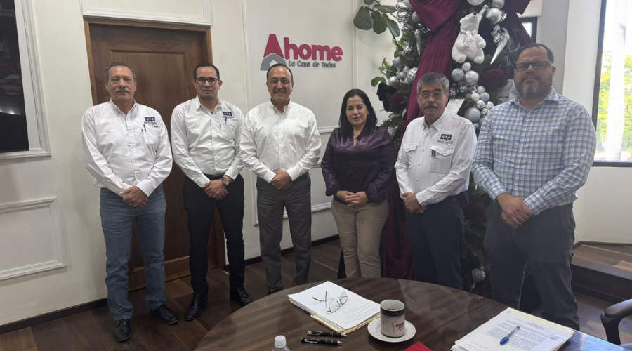 Antonio Menéndez de Llano se reúne con Óscar Loza Ochoa