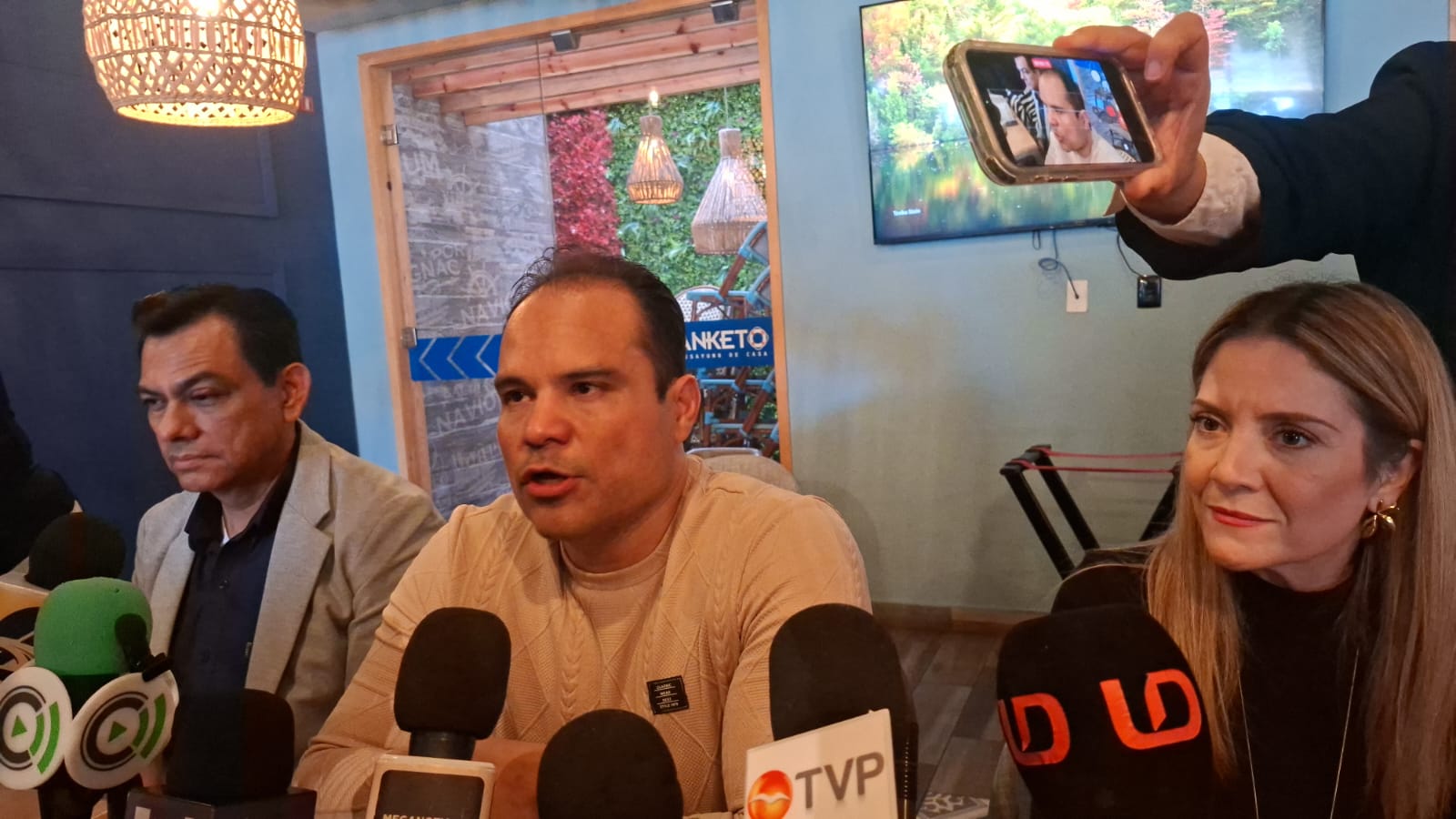 Roberto Miranda Lagarda en conferencia de prensa