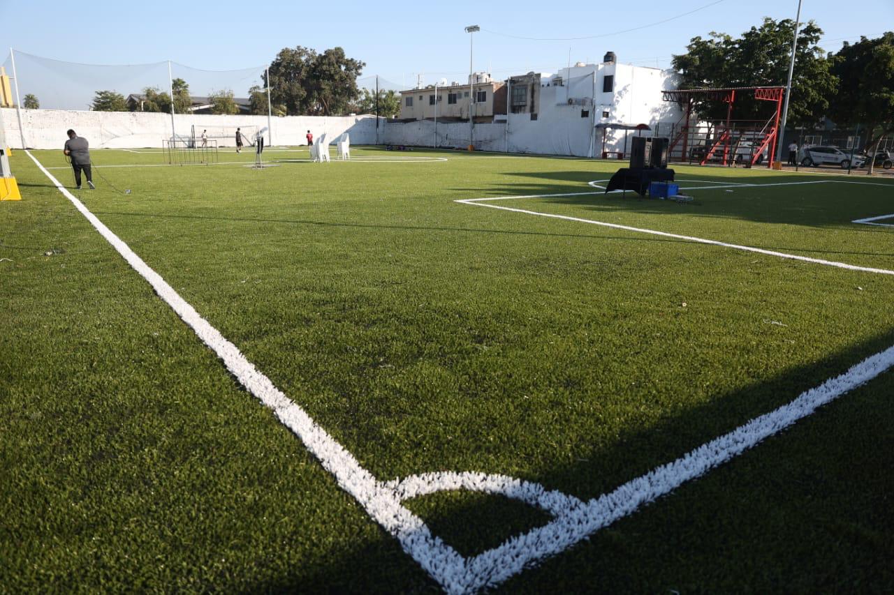 Inauguran rehabilitación de cancha