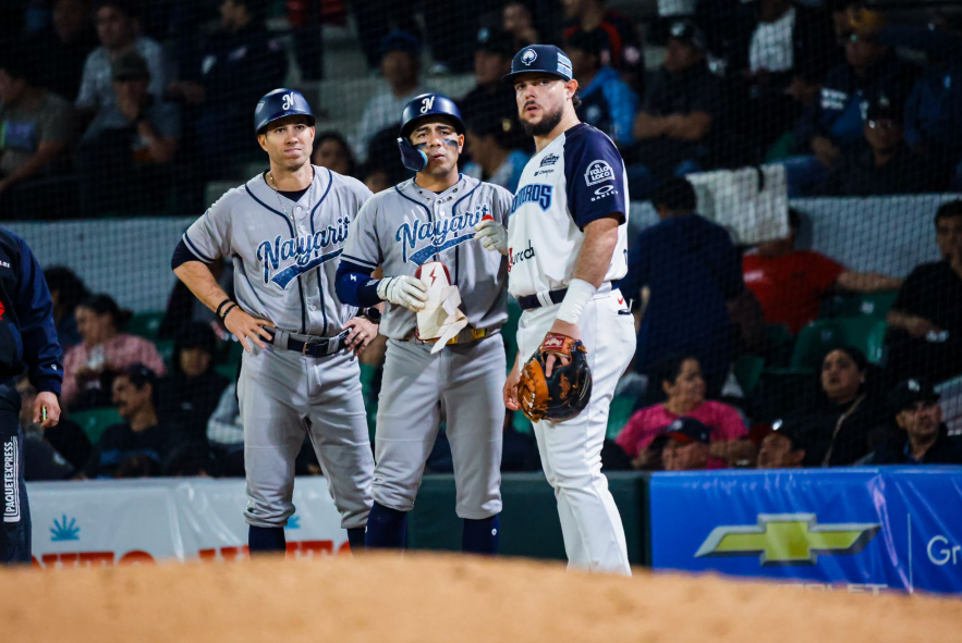 ¡Intratables! Jaguares de Nayarit pinta de blanco a los Algodoneros en el Kuroda Park