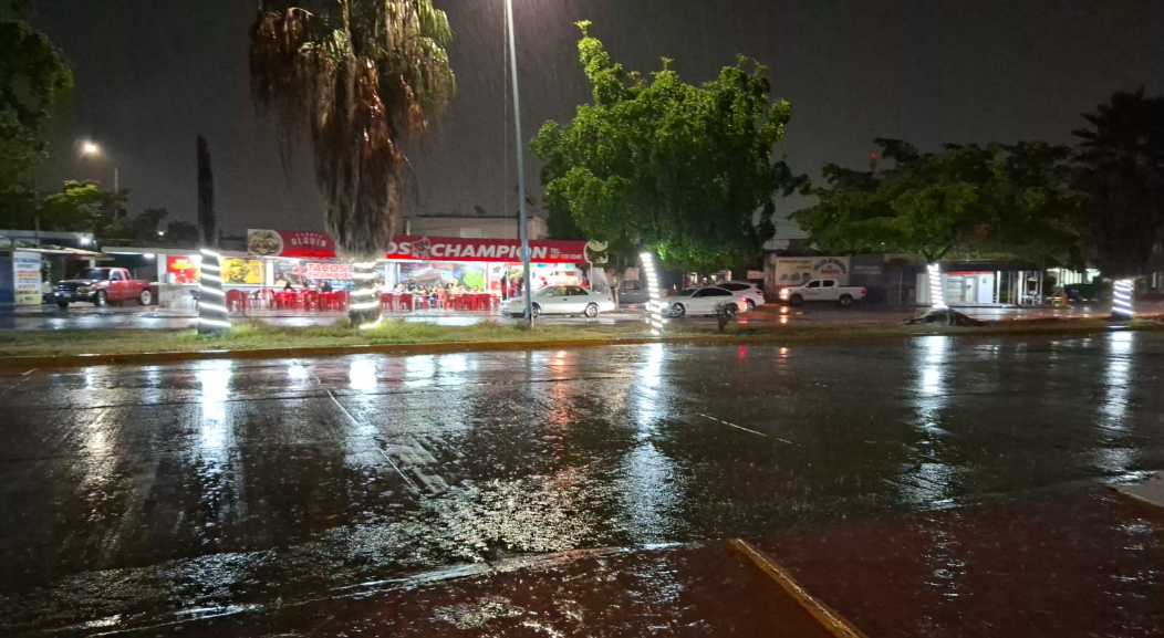 Tláloc superó expectativas; lluvias en Guasave inundan calles tras más de un mes de sequía