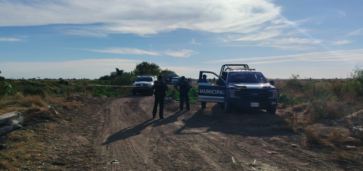 Un homicidio, restos óseos, hallazgo de un cuerpo enterrado y bloqueo carretero, saldo del domingo