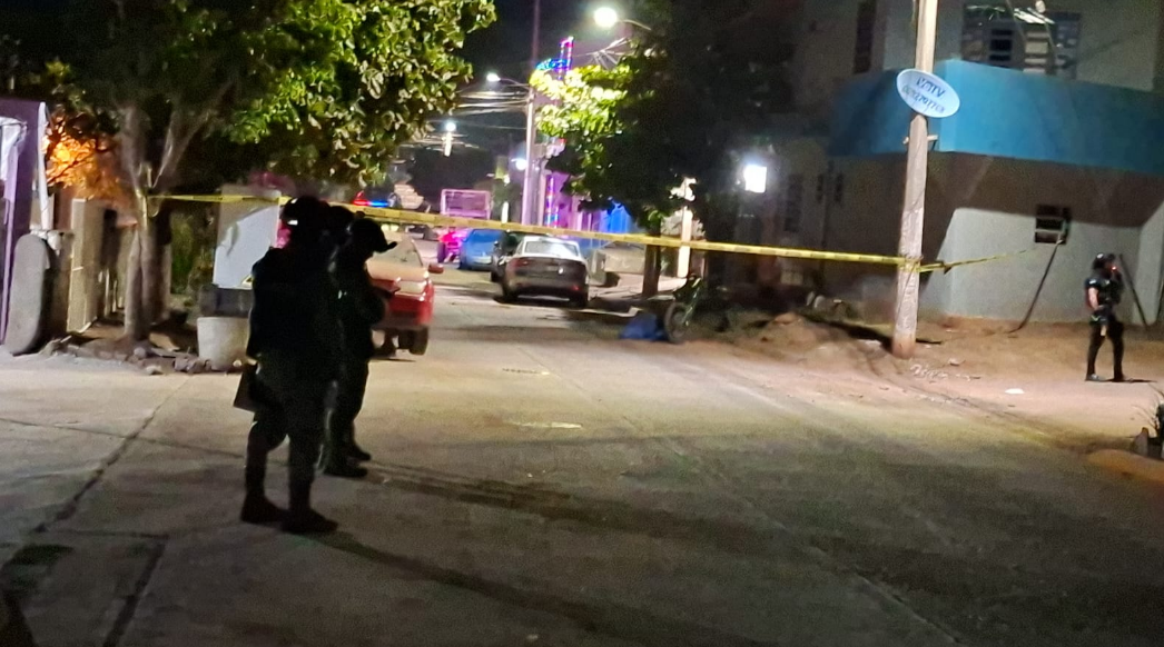 Quedó a un lado de su motocicleta: Balean a un hombre en la colonia Hacienda de Urías en Mazatlán