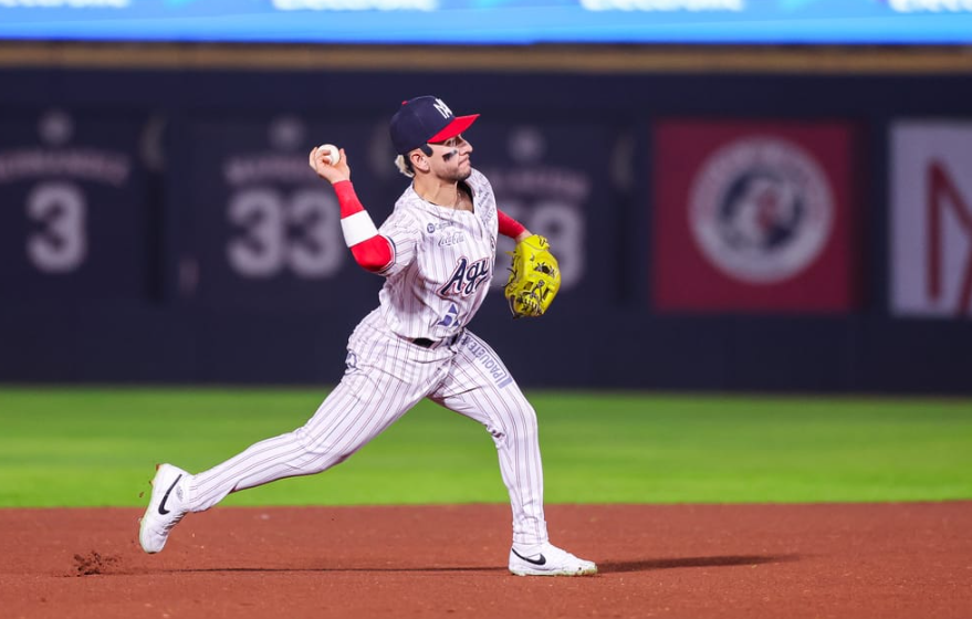 Águilas domina la serie ante Yaquis con blanqueada y poder oportuno