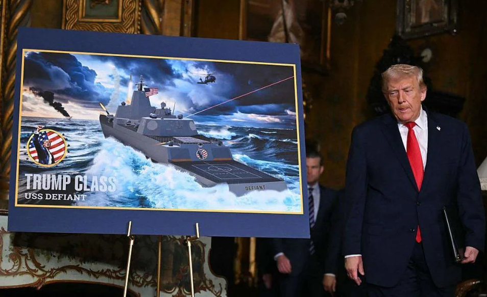 Donad Trump anuncia dos nuevos buques de guerra con su nombre